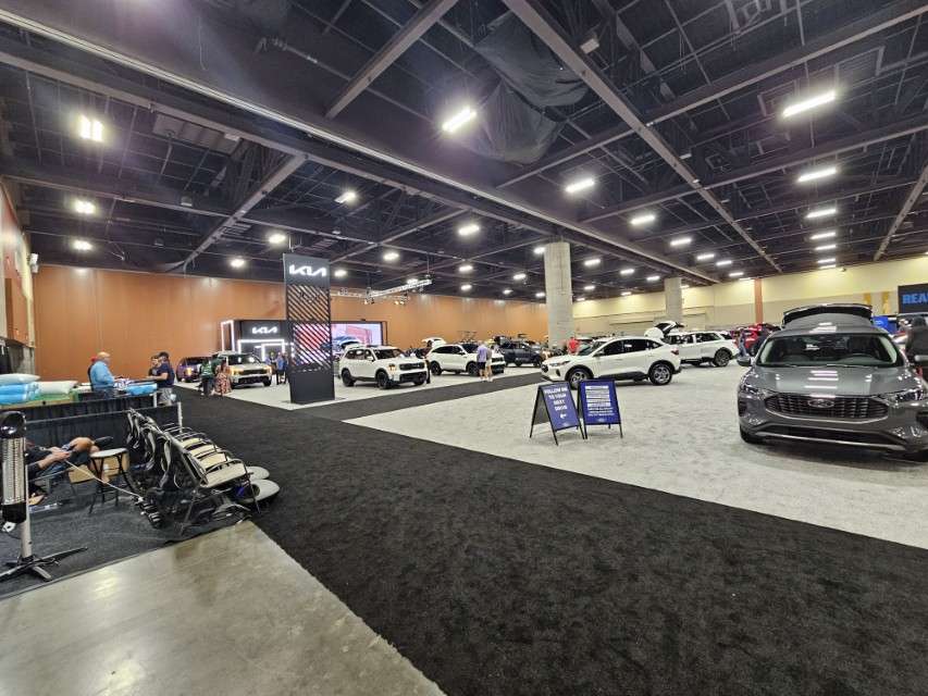 2025 LA International Car Show 140029