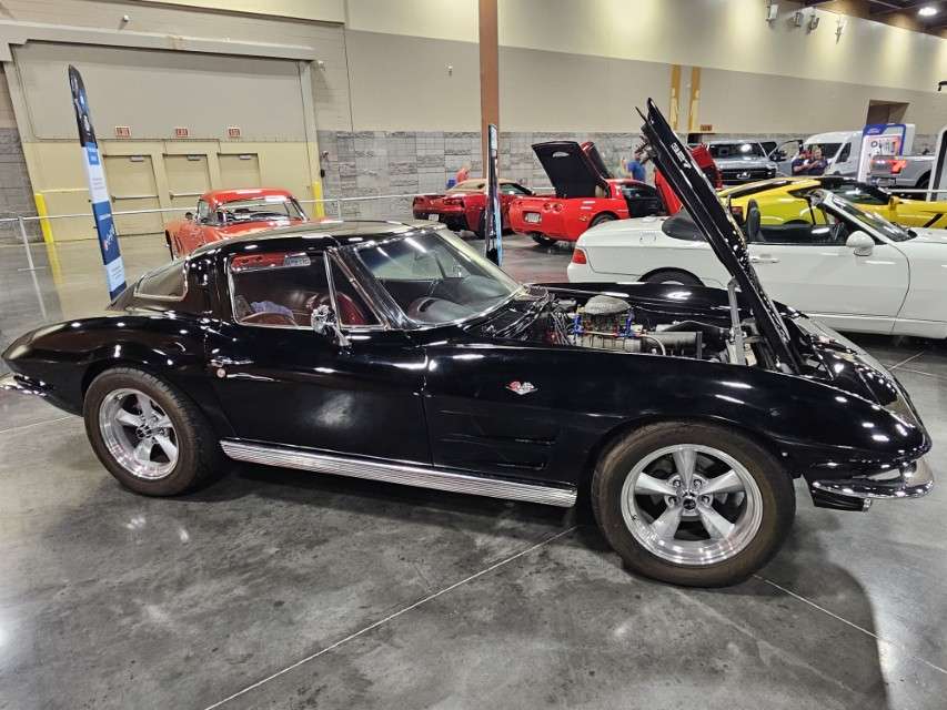 2025 LA International Car Show 141004