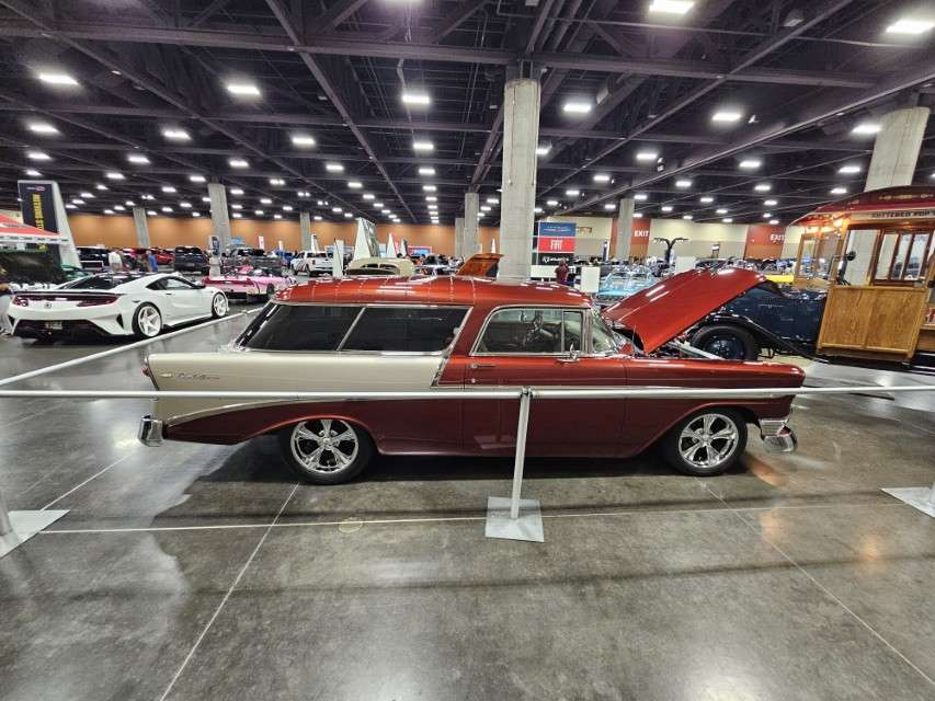 2025 LA International Car Show 142323