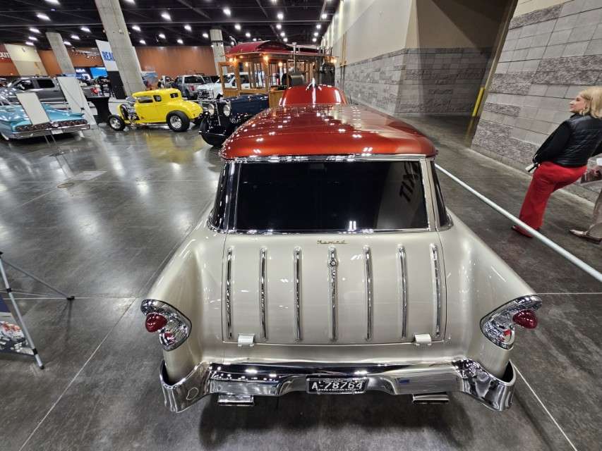 2025 LA International Car Show 142409