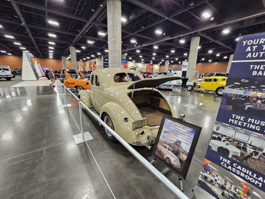 2025 LA International Car Show 142414