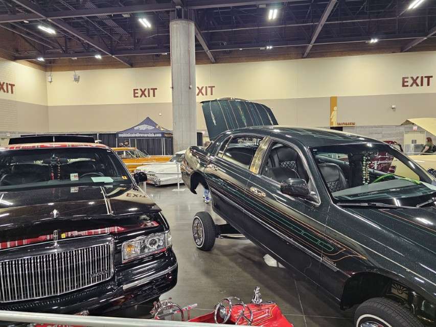 2025 LA International Car Show 142835