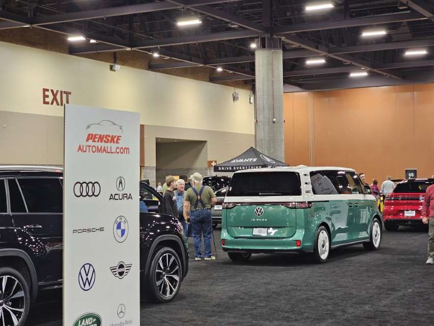 2025 LA International Car Show 142851