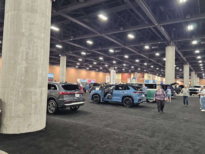 2025 LA International Car Show 143334