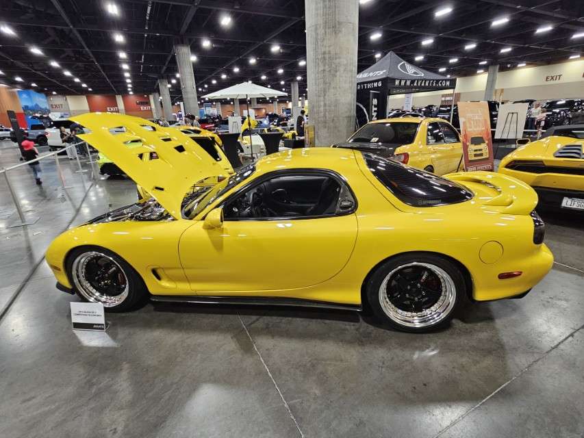 2025 LA International Car Show 143527