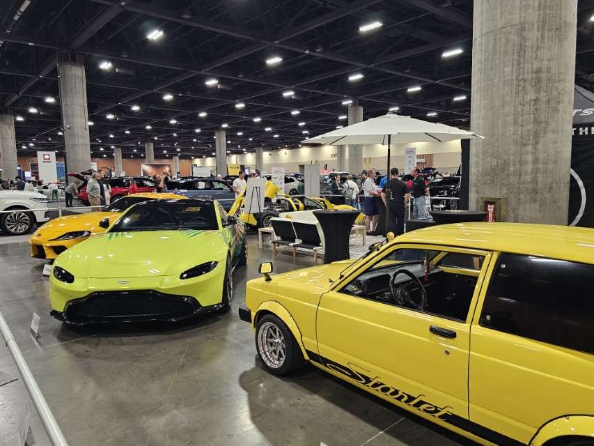 2025 LA International Car Show 143610