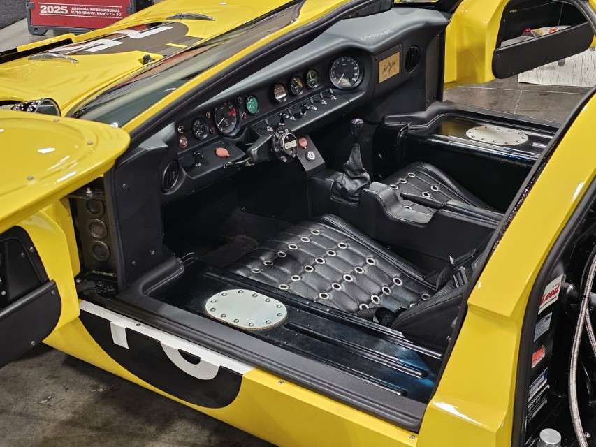 2025 LA International Car Show 143726