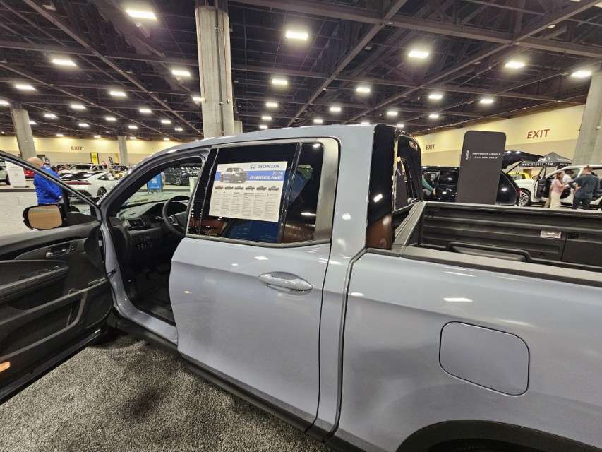 2025 LA International Car Show 152715