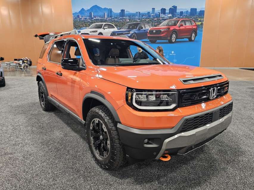 2025 LA International Car Show 152900