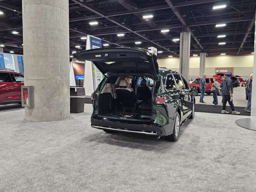 2025 LA International Car Show 153007