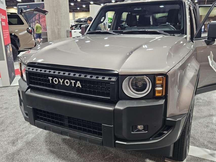 2025 LA International Car Show 153332