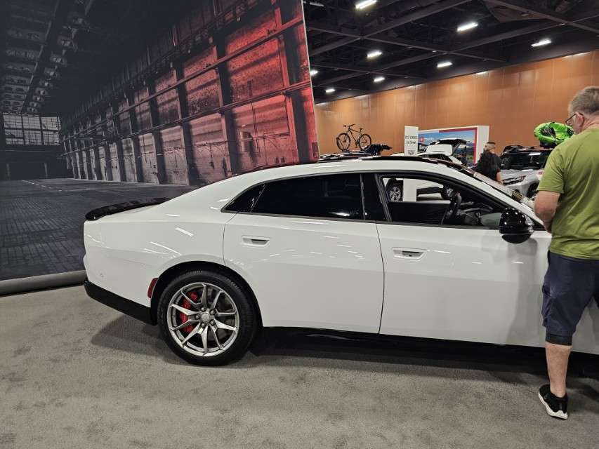 2025 LA International Car Show 153612