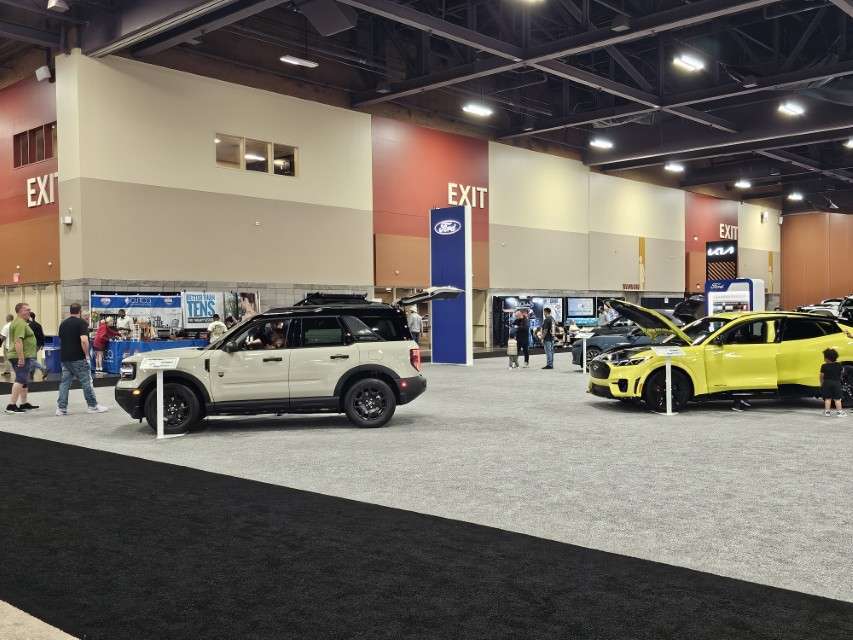 2025 LA International Car Show 153826