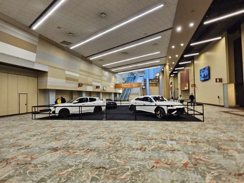 2025 LA International Car Show 154132